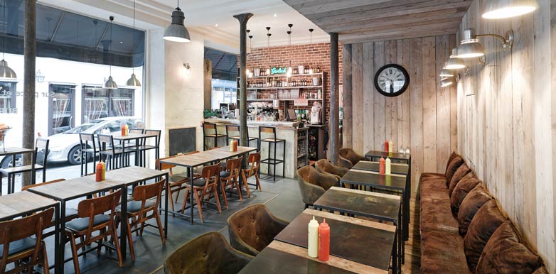 Aménagement d'un restaurant à burgers par un architecte commercial en Languedoc-Roussilon