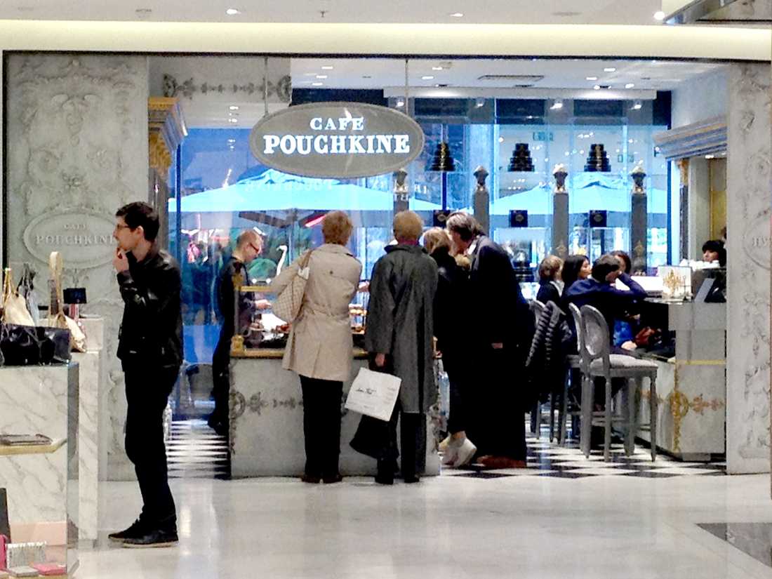 Aménagement d'un café par un architecte spécialiste de l'architecture commerciale à Montpellier