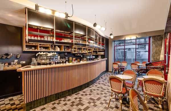 Rénovation intérieure d’un café de style bistrot