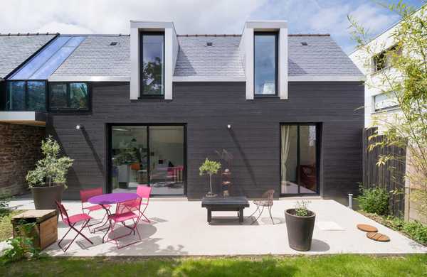 Maison mitoyenne au style contemporain réalisée par un architecte d'intérieur à Montpellier