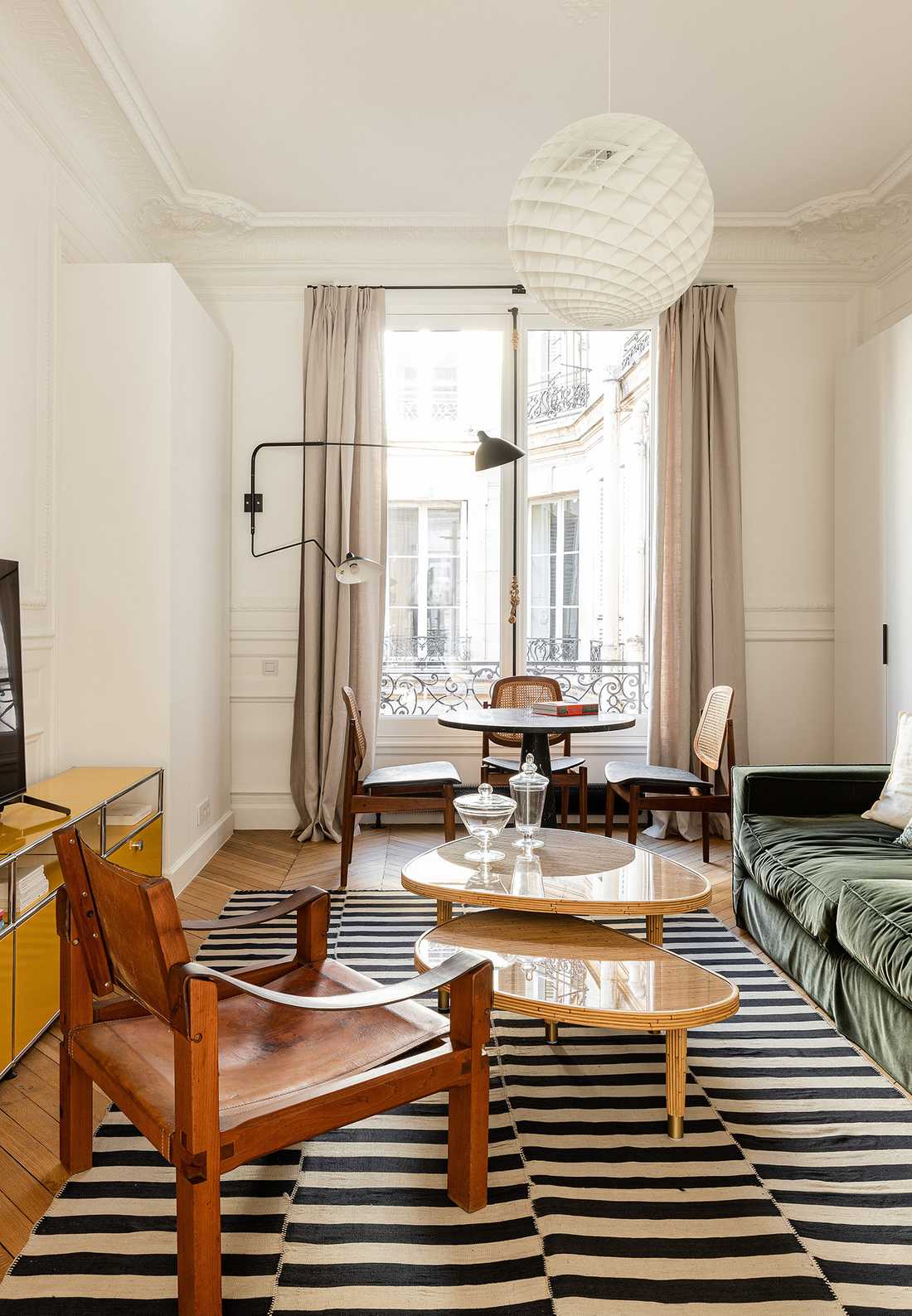 Decorating the living room of an old apartment in Montpellier