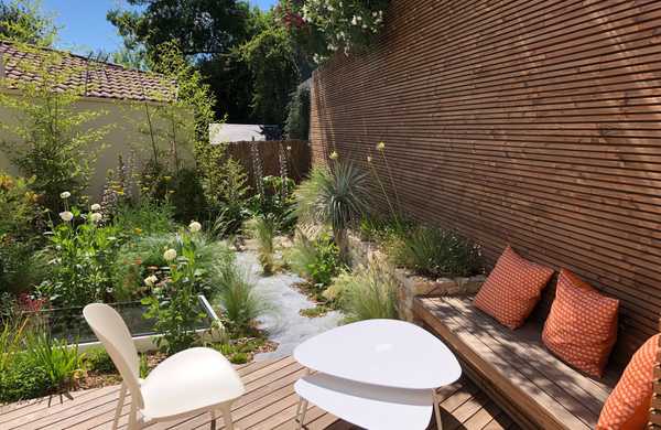 Créer une oasis de verdure dans un lotissement avec un jardin de 200m² à Montpellier