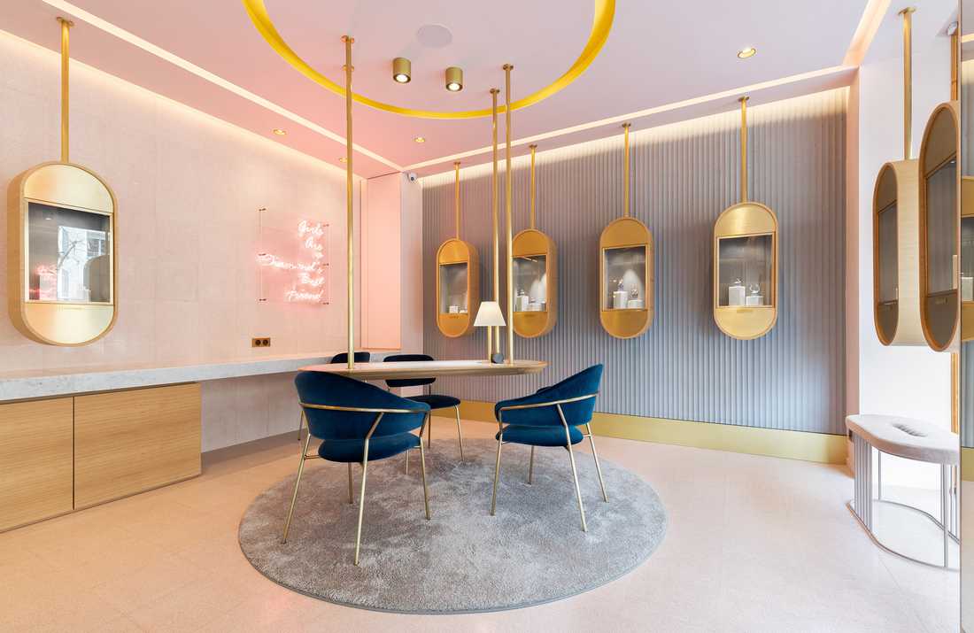 Interior design of a high-end jewelry store in Montpellier