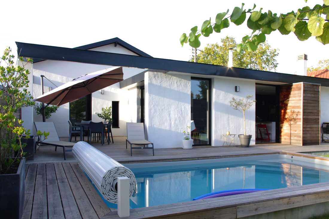Aménagement d'une piscine par un architecte spécialiste des extensions de maison à Montpellier