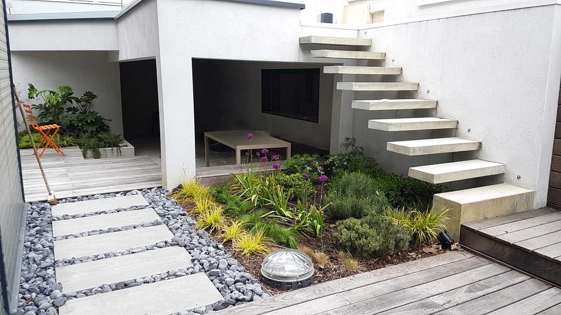 Jardin contemporain aménagé par un jardinier paysagiste à Montpellier