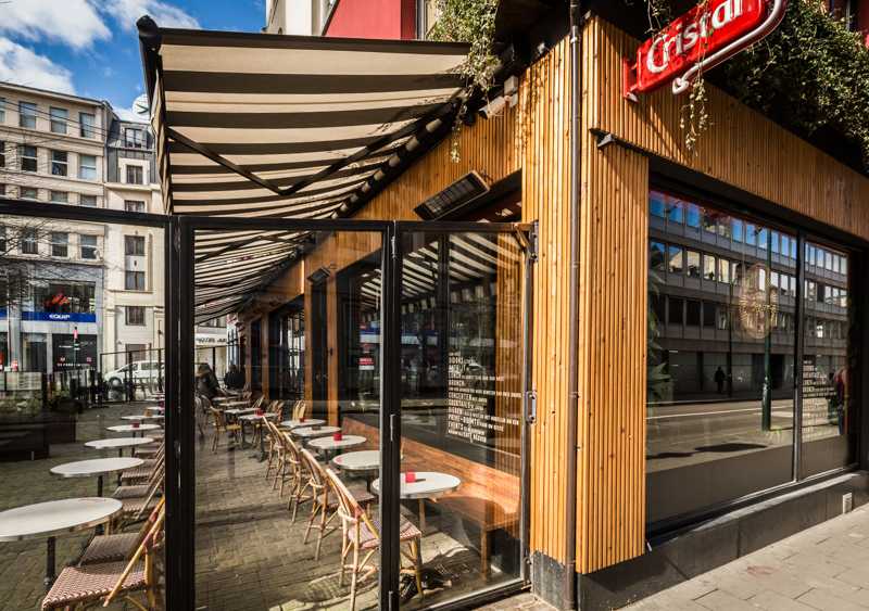 Facade du restaurant après les travaux d'aménagement et de transformation