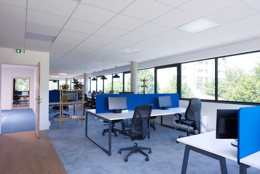 Aménagement intérieur des locaux d'une entreprise - bureau flexible