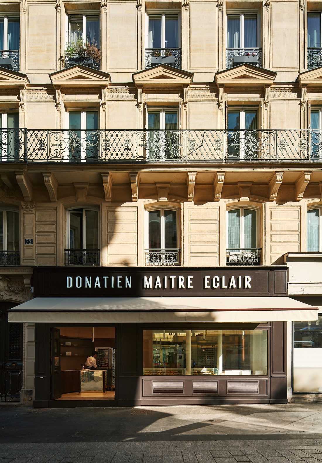 Facade of a shop after renovation work by an architect in Montpellier