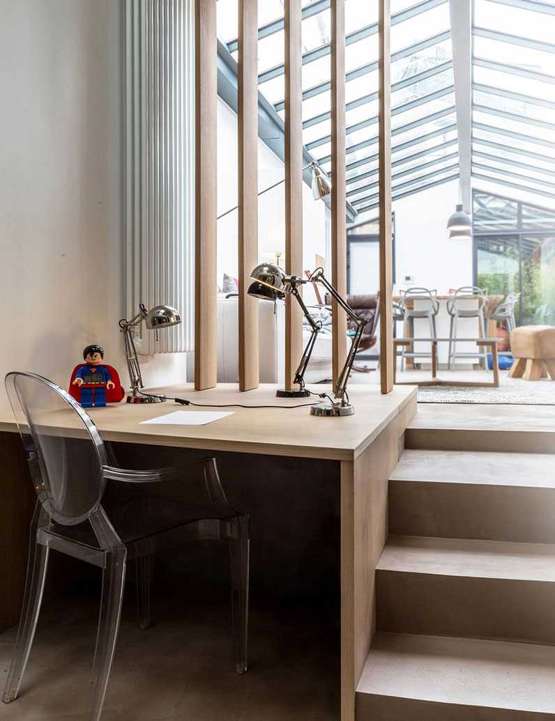 Coin bureau dans un loft industriel dans l'Hérault