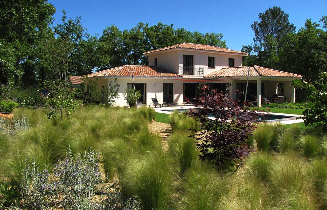 Jardin de graminées conçu par un paysagiste dans l'Hérault