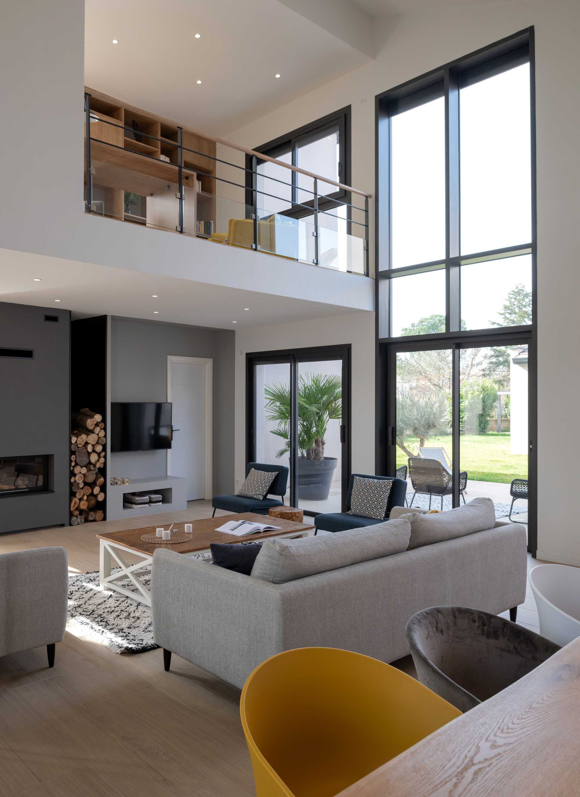 Décoration d'intérieur d'une villa contemporaine de l'Hérault par architecte d'intérieur